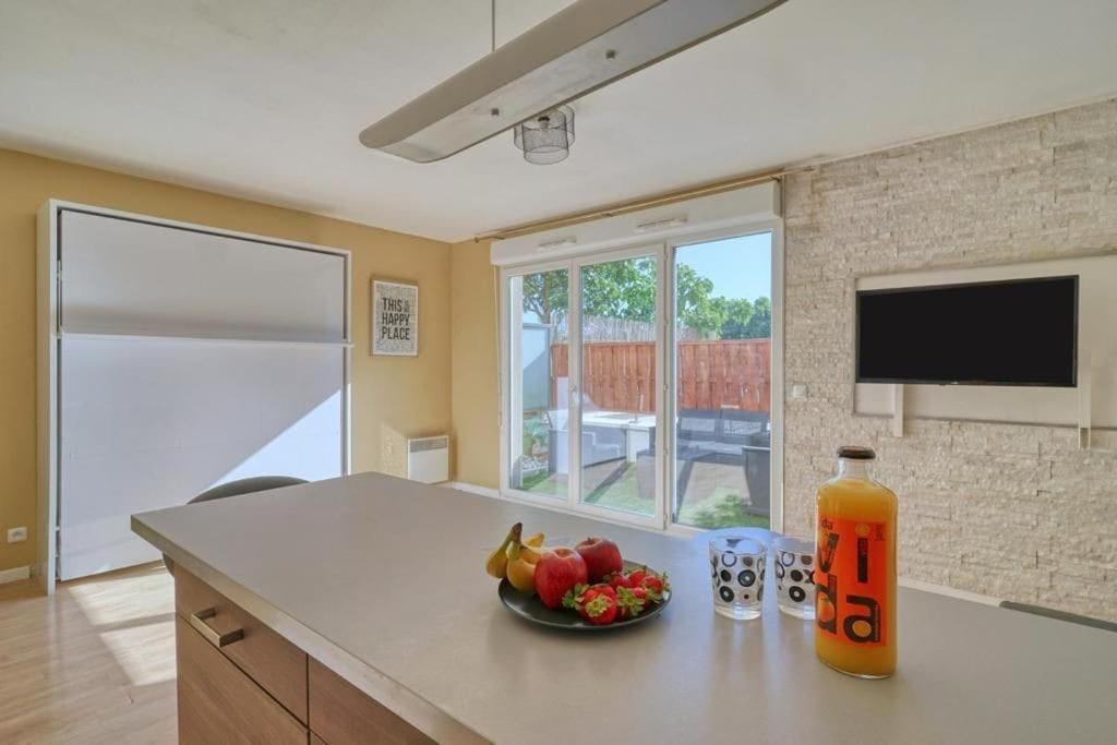 Charmant Studio Avec Terrasse Et Parking Corbeil-Essonnes Buitenkant foto